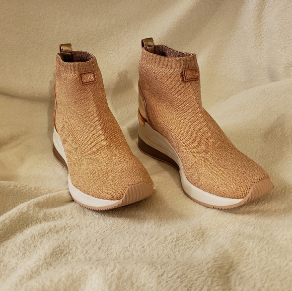 Michael Kors Shoes - Michael Kors sock skyler sneakers size 6
